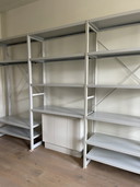 Scaffale vintage in acciaio con ripiani