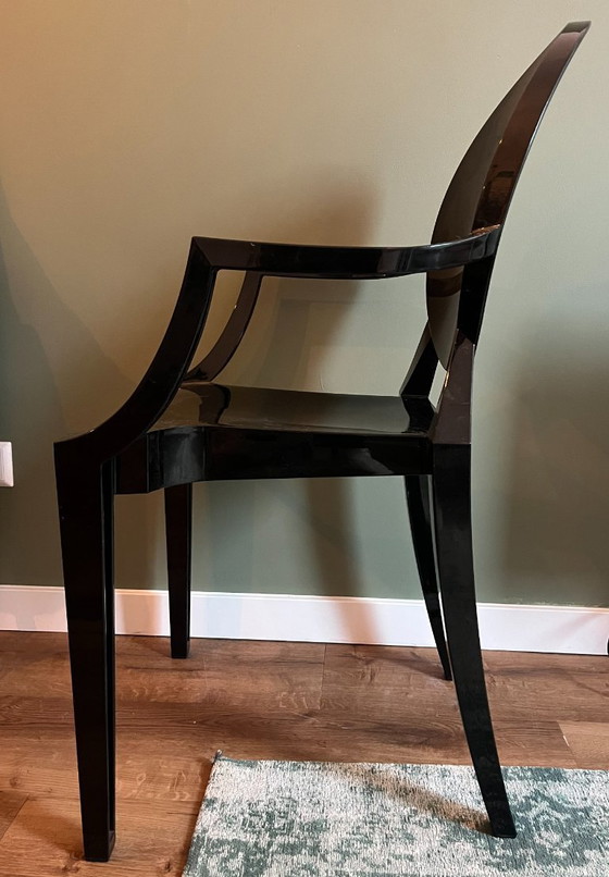 Image 1 of 4 sillas con brazos Kartell Louis Ghost