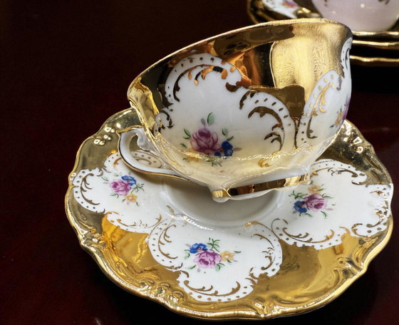 Image 1 of Bavaria Hardek – Porcelaine allemande à motifs floraux et dorure | 6 personnes | Années 1960