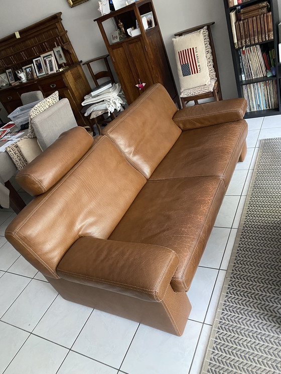 Image 1 of Durlet salon