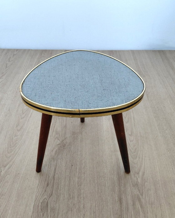 Image 1 of Beistelltisch aus den 1950er Jahren.