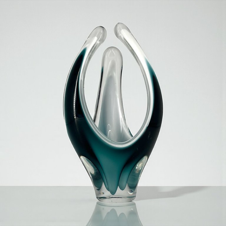 Paul Kedelv for Flygsfors – Coquille Vase – Swedish Art Glass