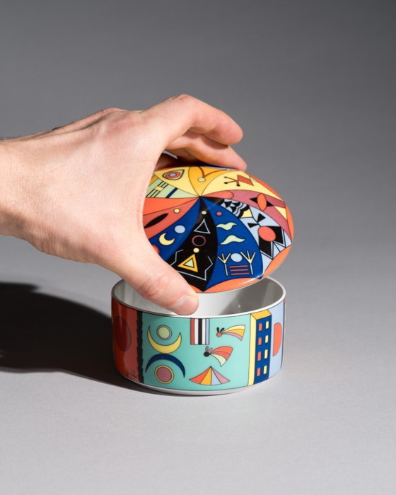 Image 1 of Caja de porcelana Rosenthal con tapa «Aventuras en Asia» Colección Reiseimpressionen