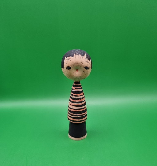 Vintage Negai Kokeshi van Akira Yoshine