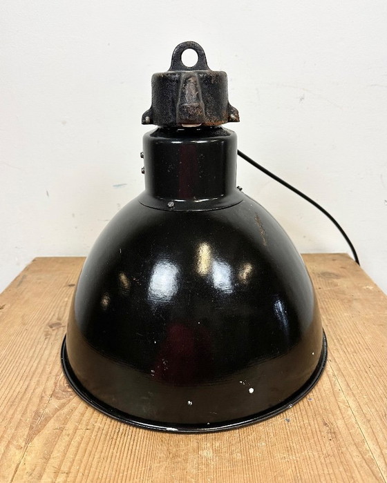 Image 1 of Lampada a sospensione in smalto nero Bauhaus industriale, anni '30