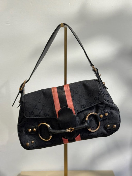 borsa con morsetto per cavalli
