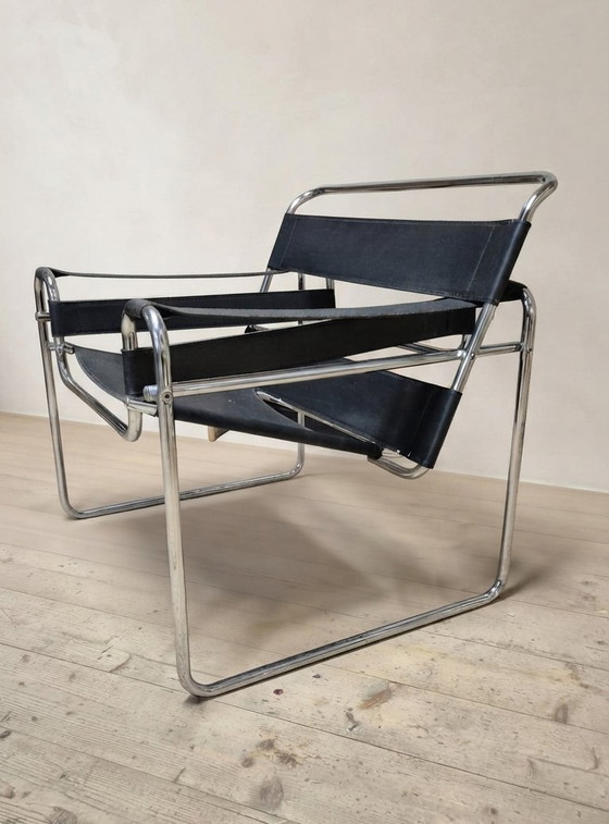Vintage B3 Wassily-stoel van Marcel Breuer voor Knoll International, zwart leer, jaren 80, 65 x 78 x 74 cm (photo 4 of 8)