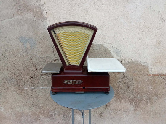 Image 1 of Vintage Testut scales – Bakelite