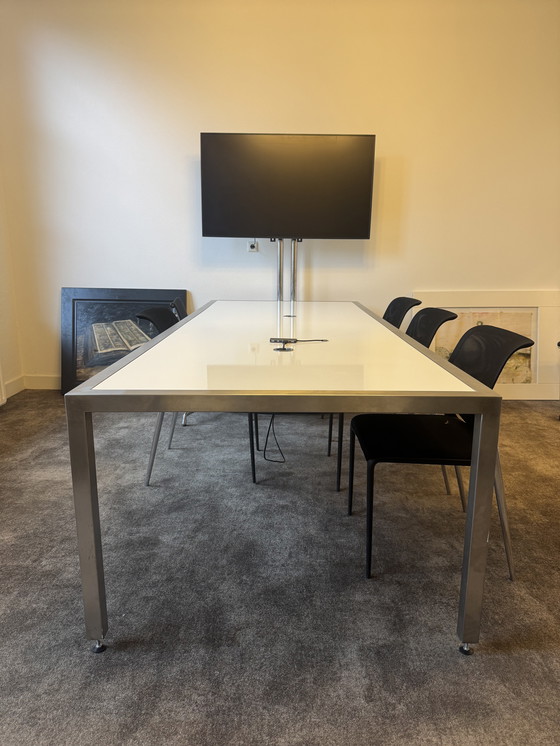 Image 1 of bureau design