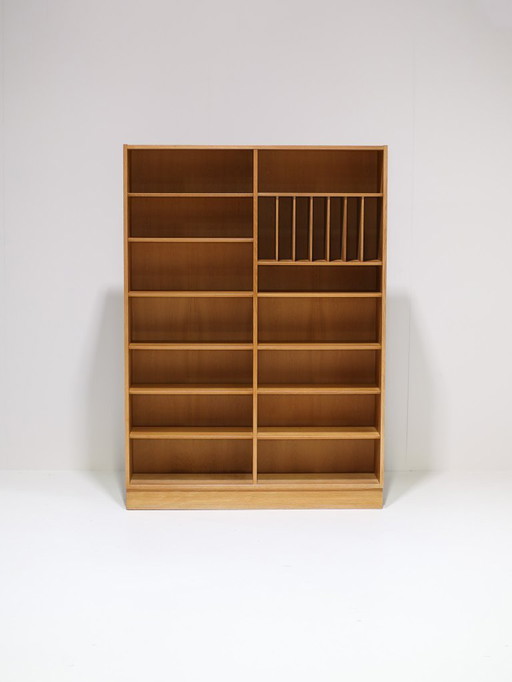Libreria grande Hundevad in rovere, mobiletto porta LP, vintage danese