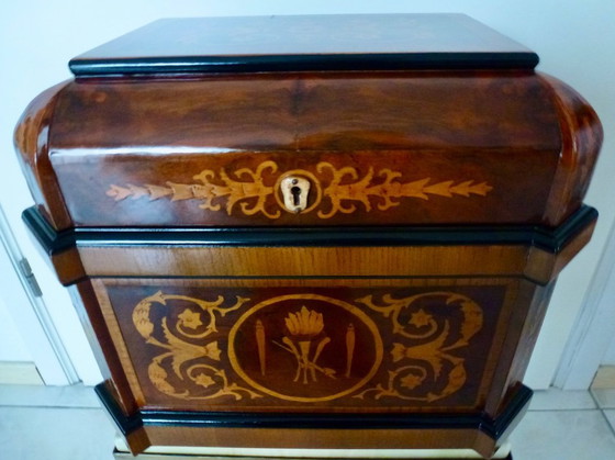 Image 1 of Meuble à boissons - Noyer - Cave à alcools - Marqueterie.