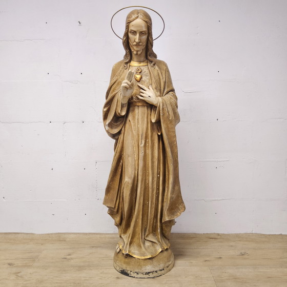 Image 1 of 2 grandes statues antiques de Jésus au Sacré-Cœur (Gerard Linssen) - 2 statues antiques de Jésus au Sacré-Cœur (1900)