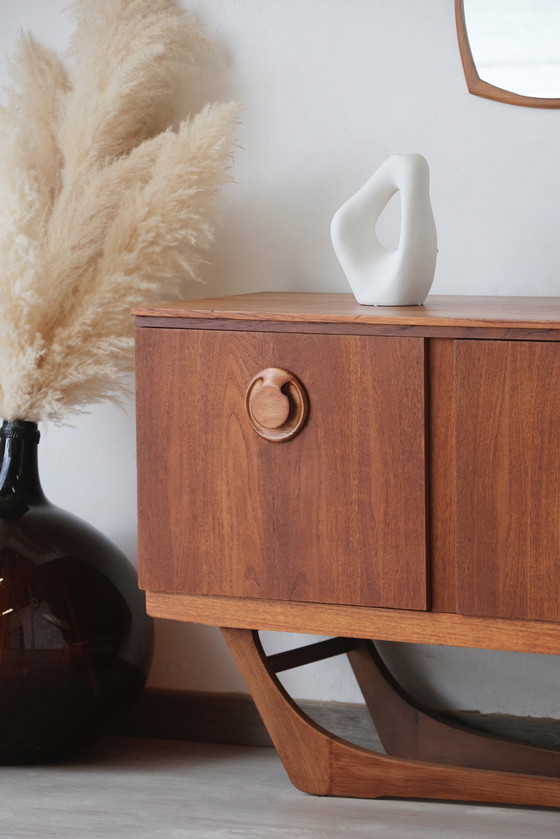 Image 1 of Vintage Beautility Teak dressoir - jaren 60