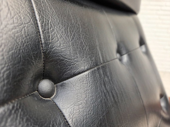 Image 1 of Deense fauteuil uit de jaren 70, zwart kunstleer, teakhout.