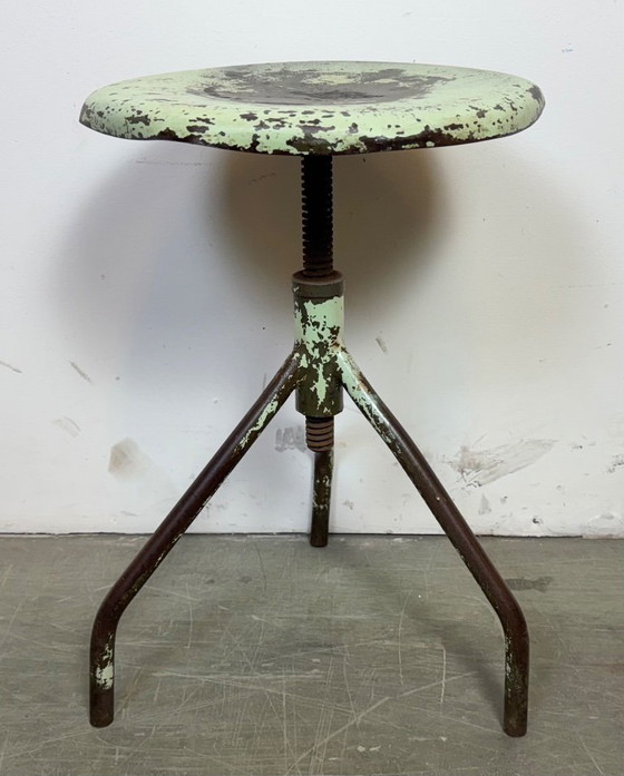 Image 1 of Groene industriële draaikruk voor ijzerwerkplaats, jaren 60