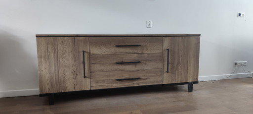 Adanti- pronto living