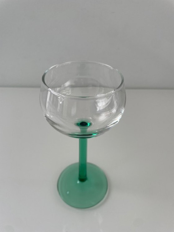 Image 1 of Set van 9 Franse vintage glazen groene steel