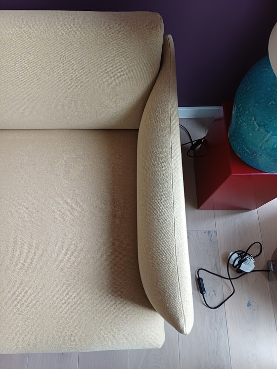 Image 1 of Canapé jaune doré Outline Muuto