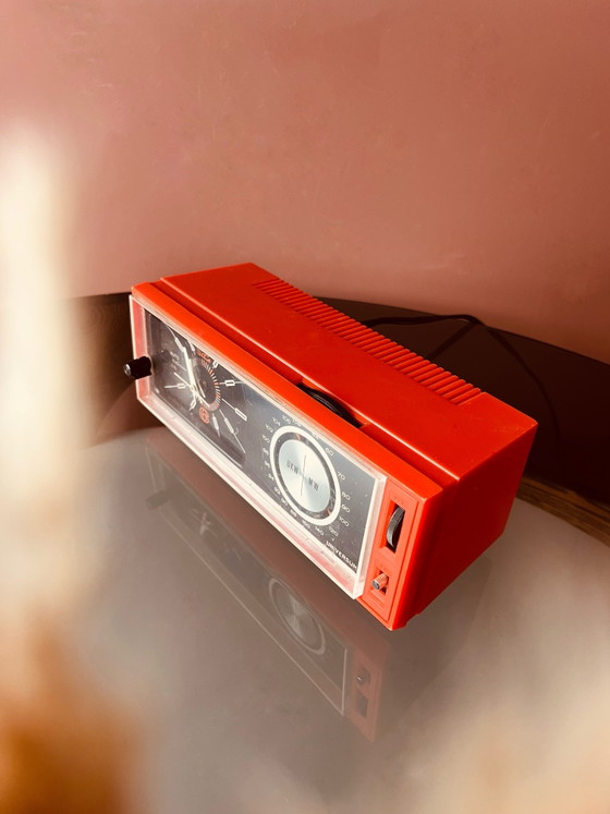 Image 1 of Vintage Quelle Universum FM/AM radio