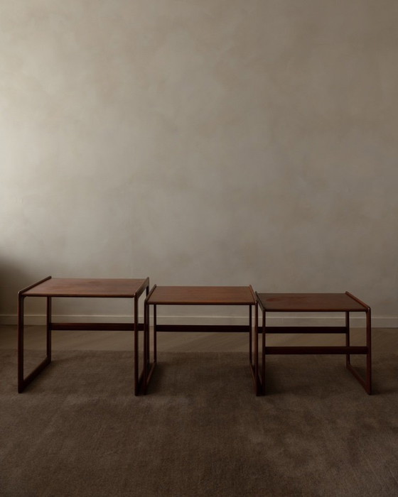Image 1 of Tables d'appoint / tables gigognes vintage danoises en teck (lot de 3) – Arne Hovmand-Olsen pour Mogens Kold – Danemark, 1960