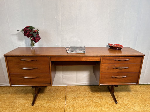 Mid Century Retro Vintage Teak-Schreibtisch von Austinsuite 1960