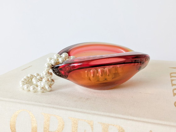 Murano-Sommerso-Aschenbecher aus der Mitte des Jahrhunderts, rosa-orange – Schalen, Glass (photo 9 of 19)