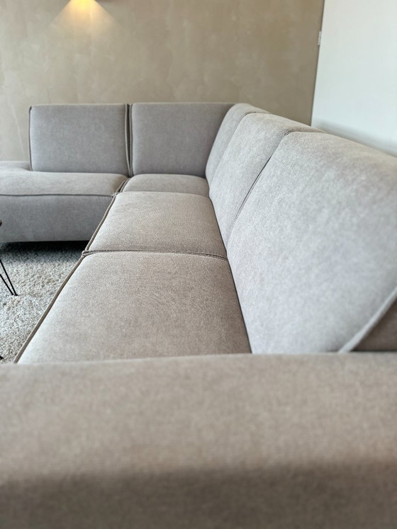 Image 1 of Divano campione grigio chiaro in perfette condizioni, 268x205 cm