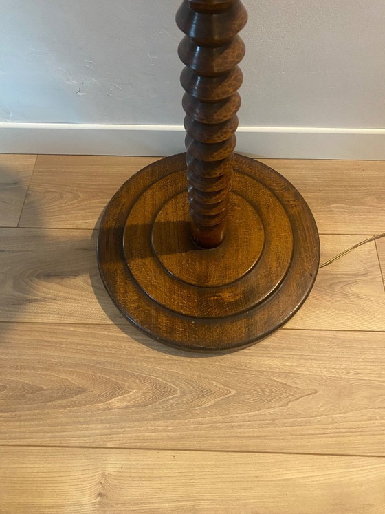 Vintage Gedraaide Houten Vloerleeslamp Charles Dudouyt met Geïntegreerde Plank – Vloerlampen, Wood (photo 6 of 6)