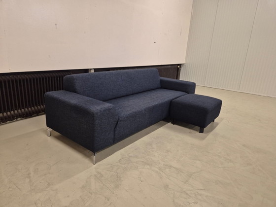 Image 1 of Montel Romero – 3-Sitzer-Sofa – Blau – Stoff – Hocker – Design