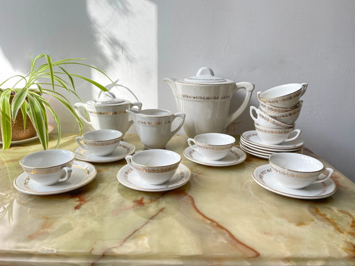 Vintage vergoldetes weißes Porzellan Tee-/Kaffeeservice, Moulin des Loups, MADRID Modell
