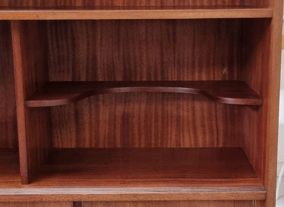 Image 1 of Credenza alta di metà secolo