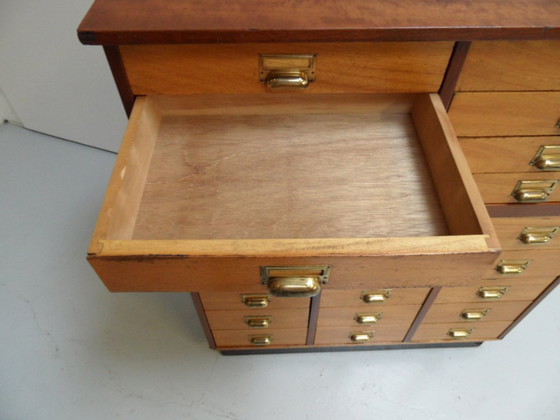 Classeur vintage en acajou avec tiroirs – Commodes, Wood (photo 4 of 10)