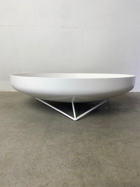 Image 1 of Atelier Max Lipsey Recipiente de acero diseño Max Lipsey