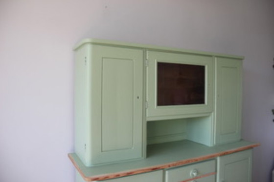 Image 1 of Gran aparador/vitrina de madera - Verde salvia