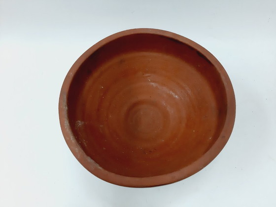Image 1 of Cuenco redondo rústico de terracota esmaltada marrón