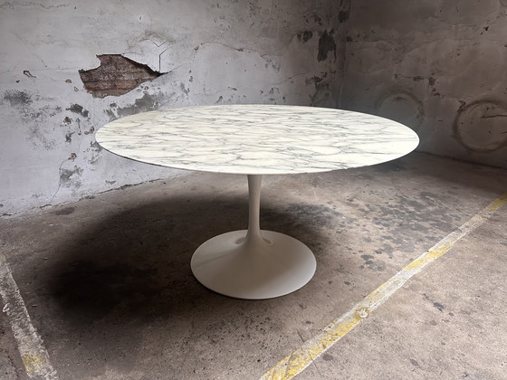 Image 1 of Iconic Design Dining Table – Eero Saarinen for Knoll – Marble – Round 137 cm