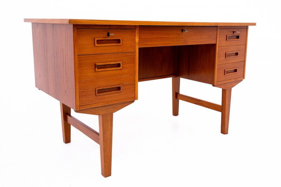 Image 1 of Bureau en teck, Danemark, années 1960.