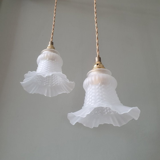 Set di lampade a sospensione vintage antiche in vetro satinato. – Metal (photo 7 of 18)