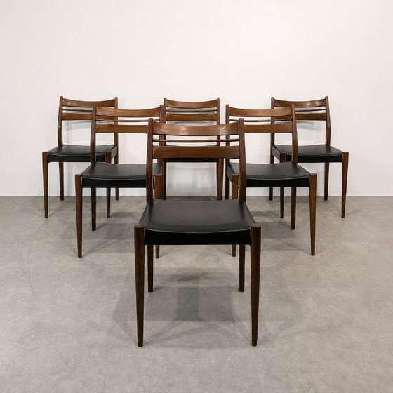 Image 1 of Set van zes Scandinavische vintage teakhouten stoelen uit de jaren 60.
