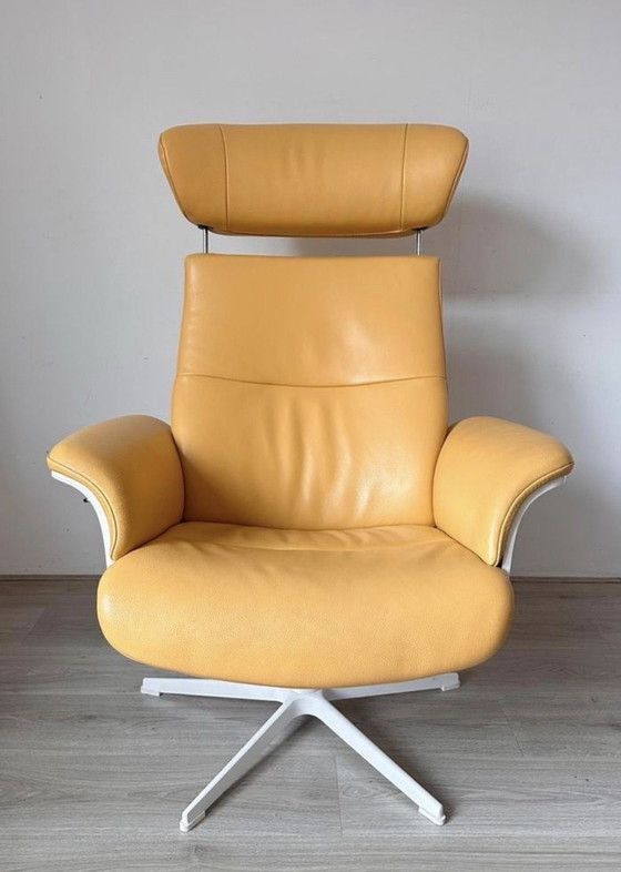 Image 1 of Conform Time Out Lounge Chair — Geel leer