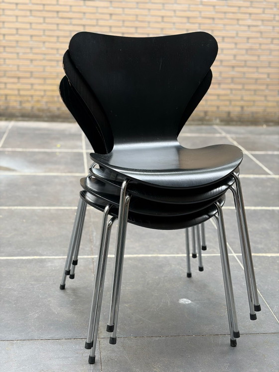 Image 1 of 4 Fritz Hansen stoelen