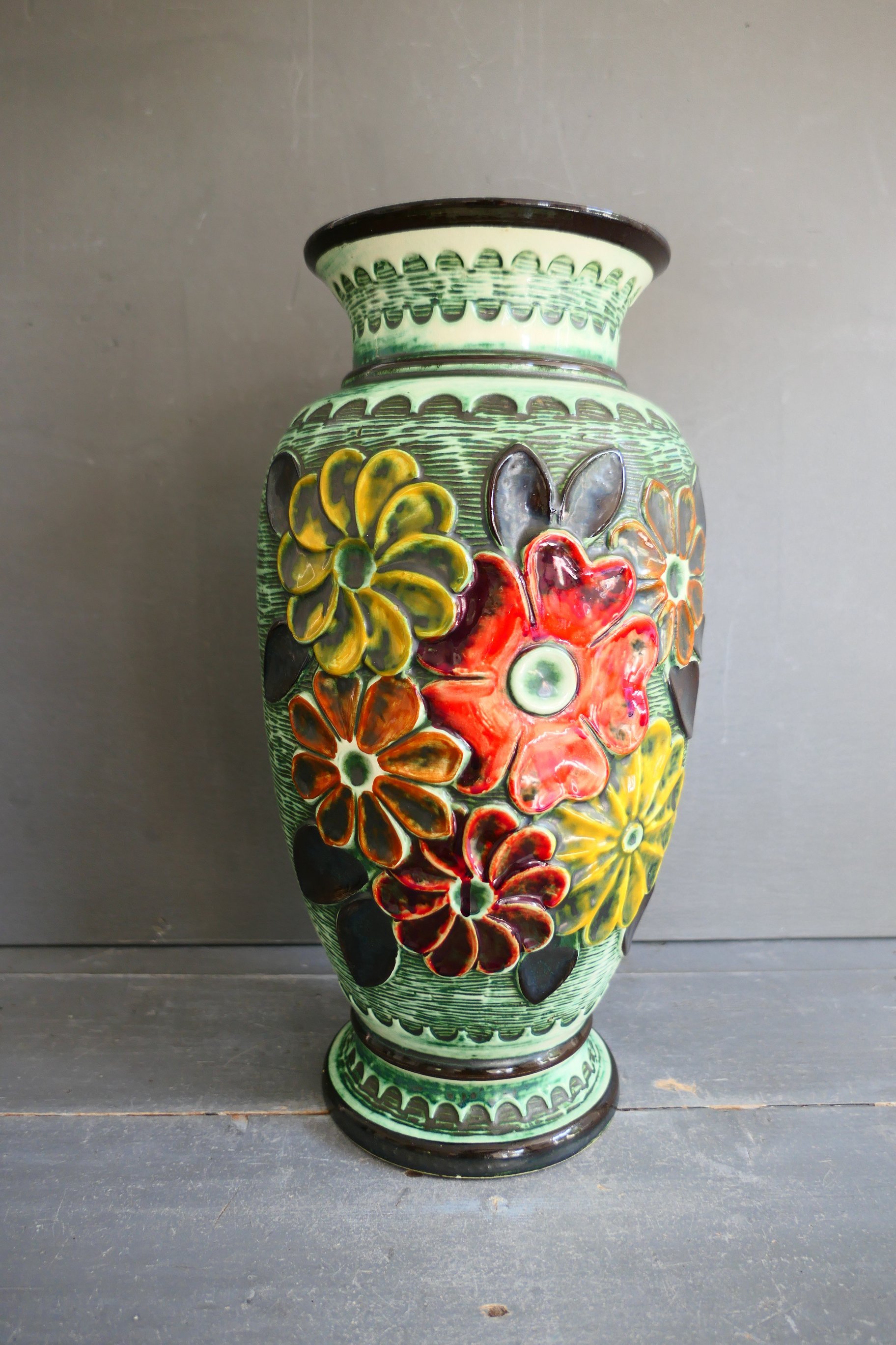 Vintage Large Bay Vase W. Germany 98 40 | €105 | Whoppah