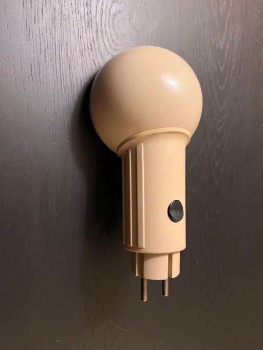 Stylish Bendt Hansen plug-in lamp – Cream color – Timeless Danish design