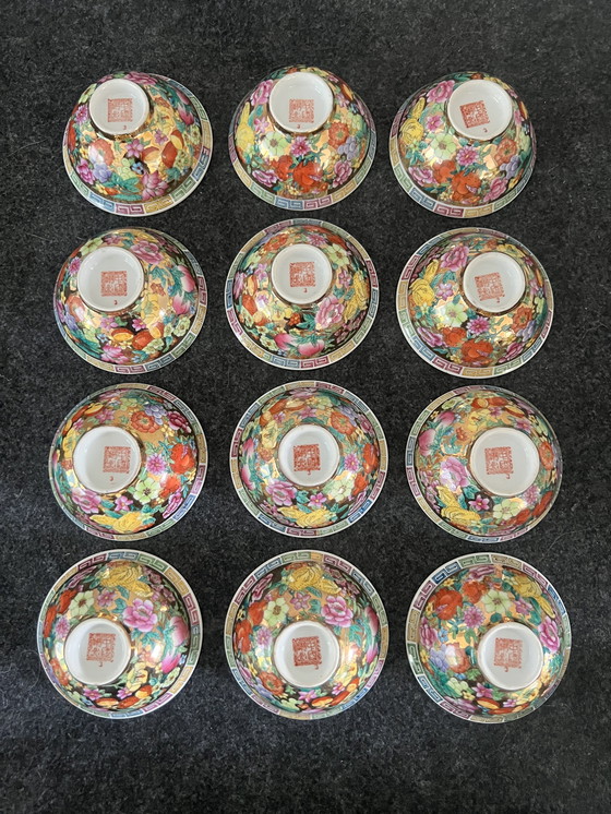 Image 1 of Set di 12 ciotole in porcellana antica cinese Mille Fleur Famille Rose vintage
