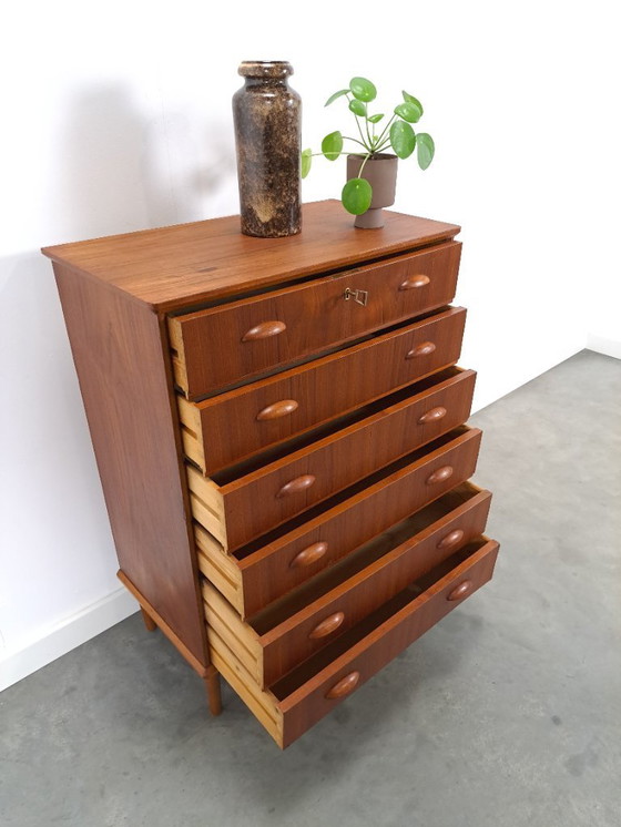 Image 1 of Cassettiera danese in teak con 6 cassetti e maniglie in legno