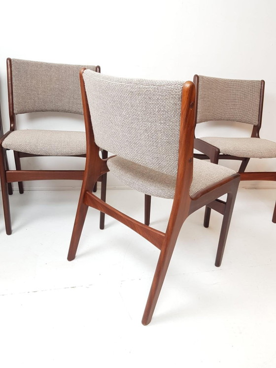 4 sedie Erik Buch | Sedie da pranzo vintage, appena rivestite in tessuto Ploeg beige e marrone – Wood, Wool (photo 7 of 8)