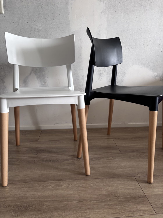 Image 1 of Set aus 3 modernen Esszimmerstühlen