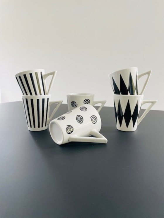 Image 1 of Juego de 6 tazas con diseño posmoderno gráfico