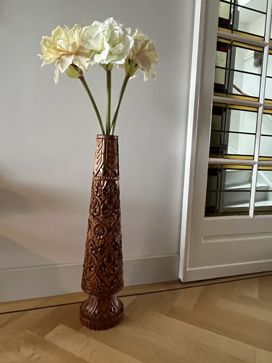Image 1 of Vaso in legno intagliato a mano d'epoca