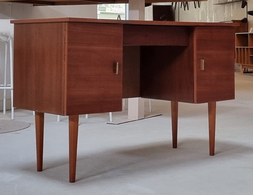 Escritorio de los años 70